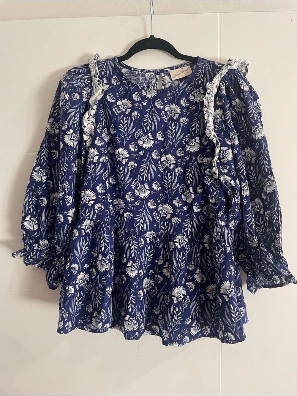 Universal Thread Blue and White Floral Peplum Blouse